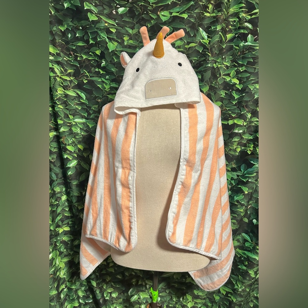 Pillowfort Unicorn Hooded Towel White Peach 25"x50” New